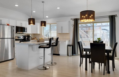 North Central Omaha Maison | Urban Retreat: Family house Minutes from Downtown & Lake Cunningham