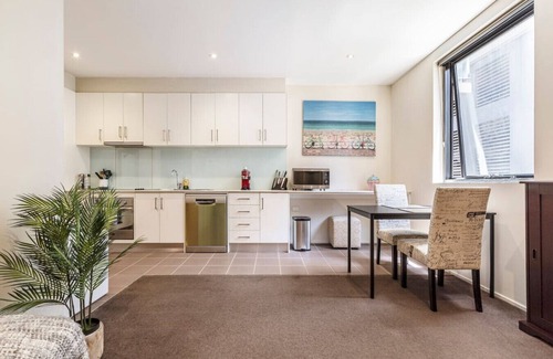 St Kilda Appartement | Urban retreat with rooftop pool