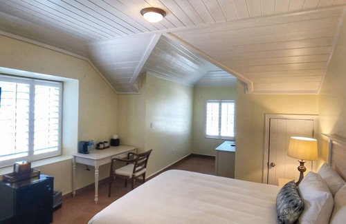 Christiansted Hôtel | Urban Sanctuary Near Waterfront Dining, Shops, Art, and Christiansted Tours