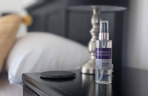 Evesham Cabine | Urban spa and Garden Bar