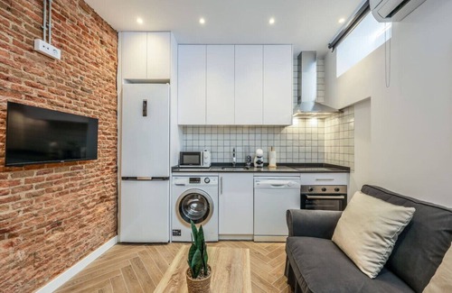 Bellas Vistas Appartement | Urban Tranquility in Madrid - Ideal for Couples