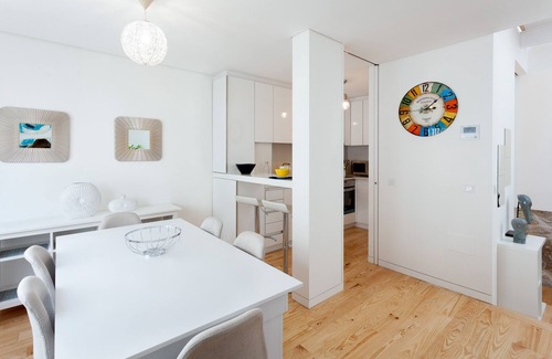 Lapa Appartement | VUE URBAINE MAISON DE VILLE ARRABID 4 NIVEAUX TERRASSE PRIVÉE & GARAGE POUR DEUX