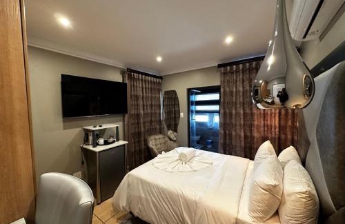 Silverton Maison | Urban Villas Guest House