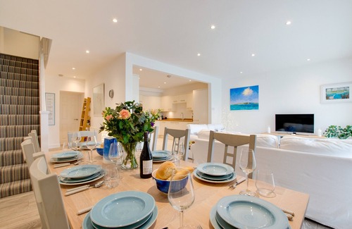 Little Petherick Maison | Urchins Peak - Quatre Chambres Maison, Couchages 8