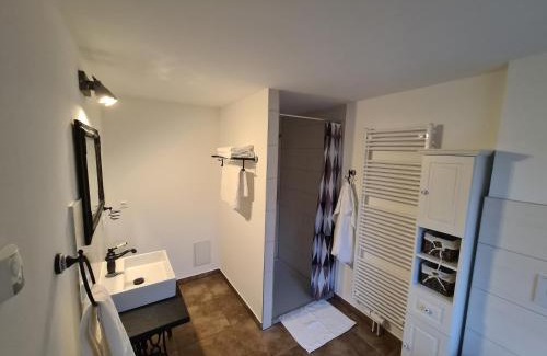 Niederdorla Appartement | Urlaub am Mittelpunkt. Neue Ferienwohung im alten Mehlager