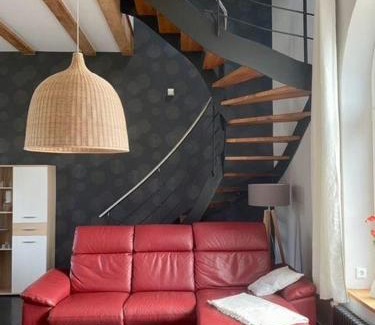Lauterbach Appartement | Urlaubsbahnhof-Wartehalle