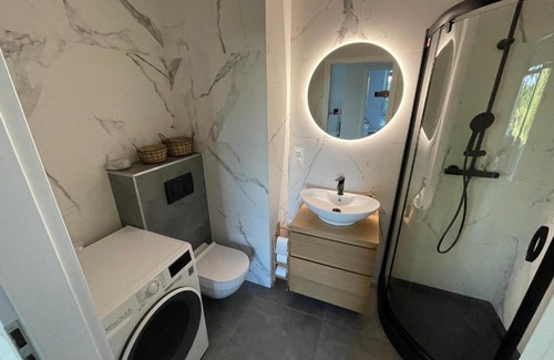 Rumia Appartement | Uroczy Apartamet z Ogródkiem i widokiem na naturę,