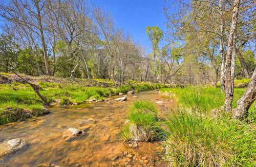 Payson Appartement | Riverside Tree House Suite with Balcony and Grill