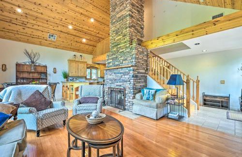 Payson Maison | Log Cabin in Payson with Deck, Mtn and Creek Views