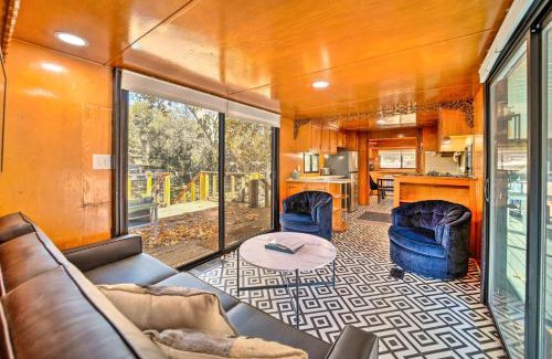 Payson Maison | Hot Tub and Deck Waterfront Escape in Payson!