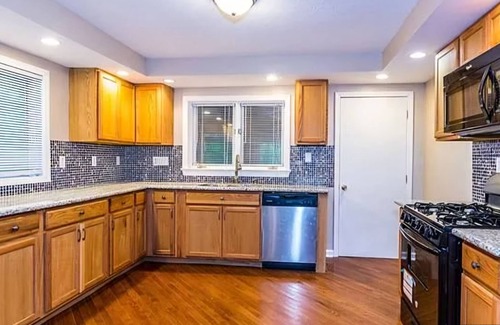 Bairdford Maison | US OPEN RENTAL- 3 bedroom- 10 mins from Oakmont Country Club