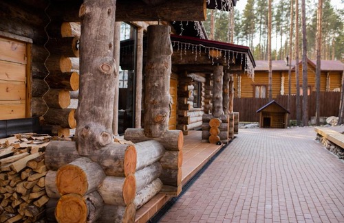 Medvezhyegorsk Villa | УСАДЬБА KARHUMAKI SPORT AND SPA