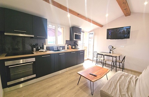 Moyen-Vernet Appartement | USAP : T2 avec grande terrasse et Cinéma