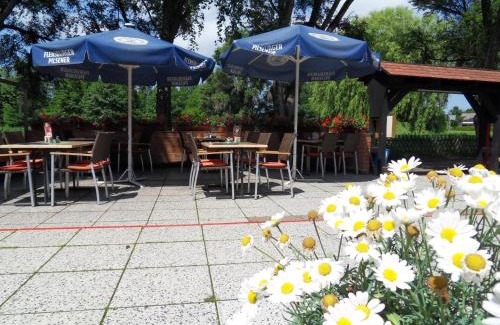 Neuendorf Maison | Uschi's Gasthof