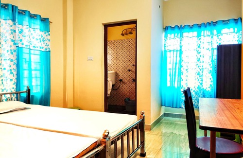 Siliguri Cabine | LA GRANDE DOUBLE SALLE VIII