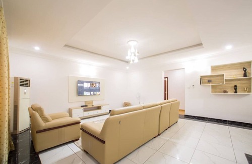 Wuse 2 Maison | Utobert Spacious 3BR fully-serviced Residence