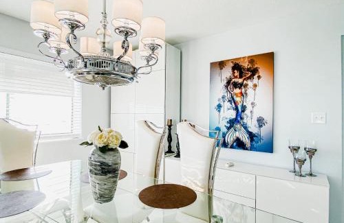 Crescent Beach Maison | Utopia Oceanfront Luxury at Bluewater Keyes