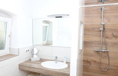 Lemkendorf Appartement | Utspann - Bauernhof "Hofbude Fehmarn"
