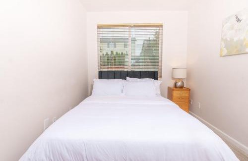 Bonney Lake Villa | Uttopia Luxury Stay - Lake Tapps