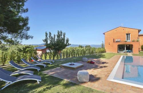 Colle di Compito Villa | Uva by Salogi Villas