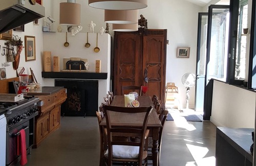 Pouzilhac Maison | UZES/Maison de caractère rénovée dans village, 16 couchages avec petite piscine