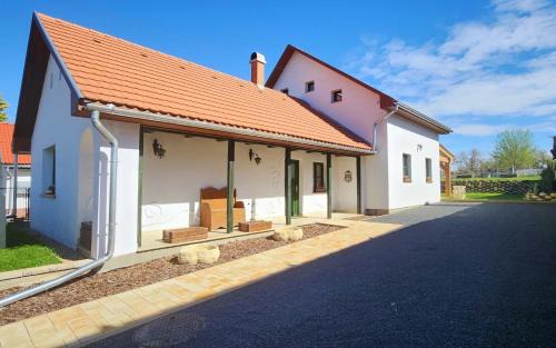 Balatonendred Appartement | Vályog Vendégház