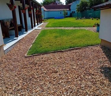 Recsk Maison | Vándor Kakas Vendégház dézsafürdővel