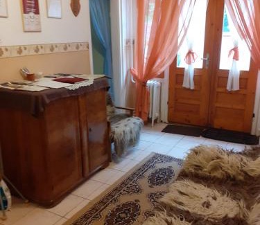 Szendro Maison | Vár-lak Vendégház