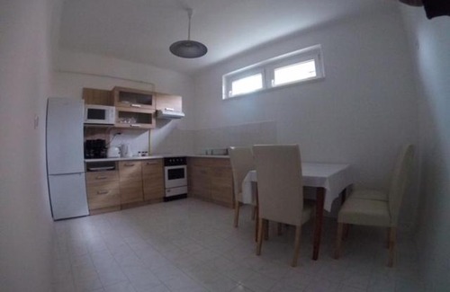 Siofok Appartement | VÁRLAK VENDÉGHÁZ Apartman 1