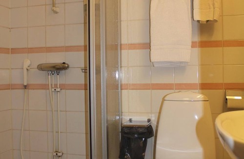 Vastra Hudiksvall Hôtel | Värdshuset Glada Hudik