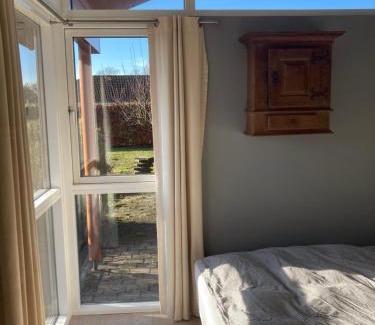 Naestved Maison | Værelse, bad og toilet i villa