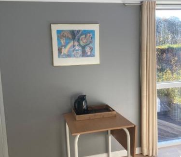 Naestved Maison | Værelse, bad og toilet i villa