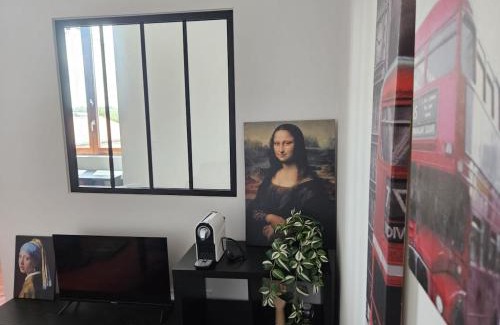 Beaupreau Appartement | V and Vendetta - Wifi fibre,Linge,Centre ville