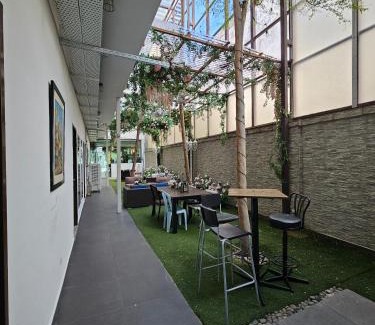 Taman Pertama Hôtel | V Garden Hotel by Minsu