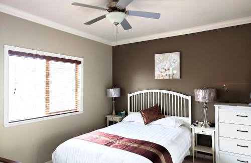 West Newton - Highway 10 Maison | V.I.P. CLUB