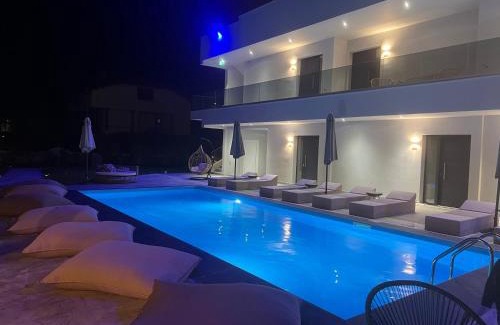 Pefkochori Maison | V luxury Suites