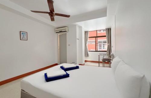 Chana Songkhram Maison | V Reserve at Merry V