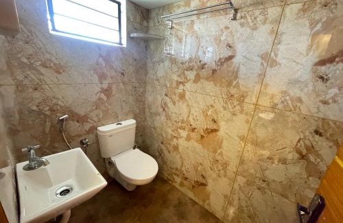 Kalamassery Hôtel | V Stays CUSAT couple friendly budget stays