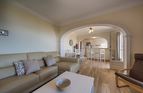 Sant Jaume Mediterrani Chalet De Ski | V17 | Villa Amoura - Trois Chambres Chalet, Couchages 6