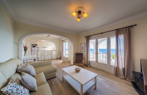 Sant Jaume Mediterrani Chalet De Ski | V17 | Villa Amoura - Trois Chambres Chalet, Couchages 6