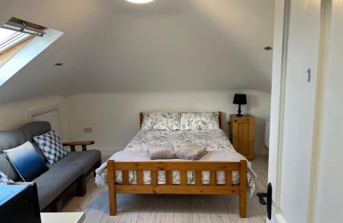 Killarney Appartement | V93C9R0 Stone View Wonderful spacious two bed attic rooms private entrance private bathroom with kitchenette