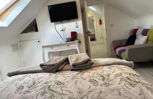 Killarney Appartement | V93C9R0 Stone View Wonderful spacious two bed attic rooms private entrance private bathroom with kitchenette