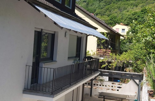 Neustadt-Stadtmitte Appartement | Vacation apartment with castle view in a quiet residential area
