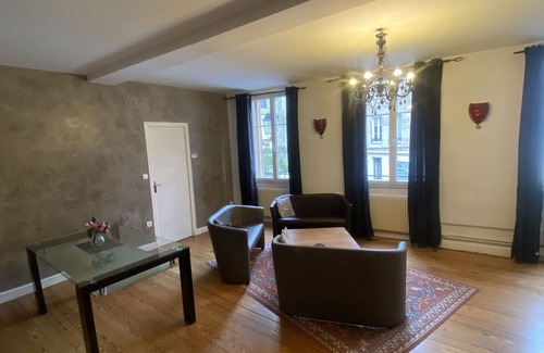 Joinville Appartement | Vacance en famille près de lieu chargé d histoires !!