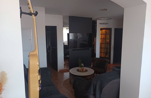 Mezzavia Appartement | ☀️ Vacances à Ajaccio - Bright apartment with private parking