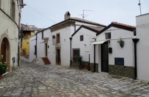 Grottole Maison | Vacanza alla Chiesa Diruta