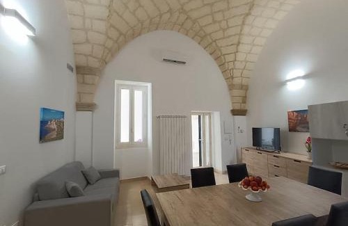Surano Maison | Vacanza in Salento IL CORTILE