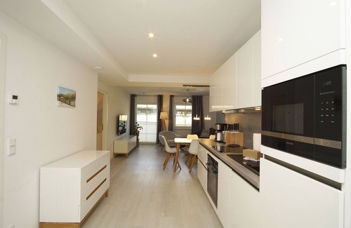 Gross Zicker Appartement | Vacation apartment with balcony, free use AHOI Sellin- Inselwind FeWo MEERsonne