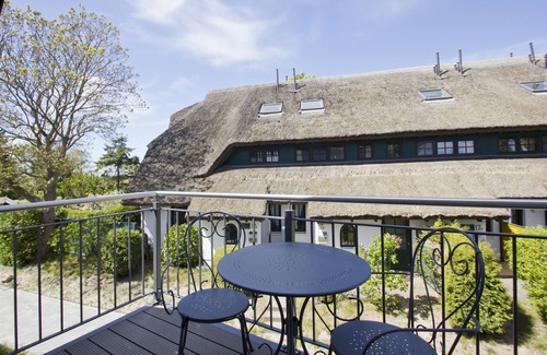 Gross Zicker Appartement | Vacation apartment with balcony, free use AHOI Sellin- Inselwind FeWo MEERsonne