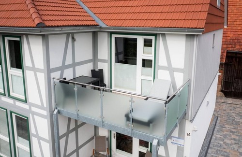 Oberweser Appartement | Vacation apartment Reinhardswald, shower, WC, 3 bedrooms - Holiday apartments in the Gasthaus Zum Lindenwirt